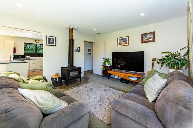 9 School Lane Kirwee_15