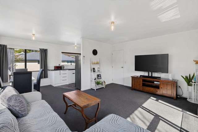 8A Solomon Street Brookfield_1