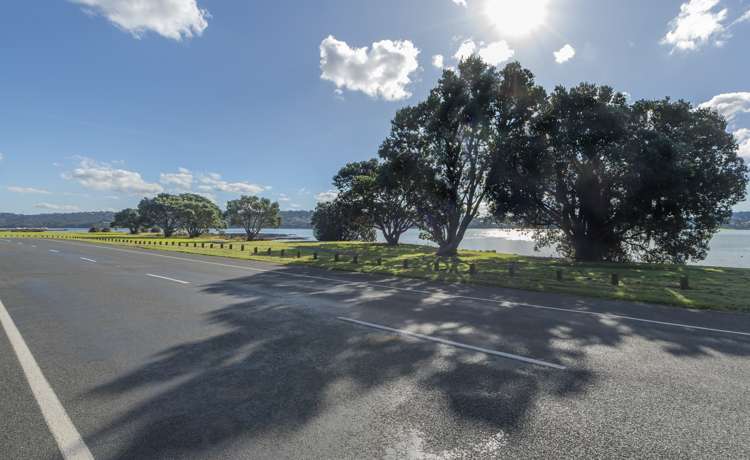 60a Kiwi Esplanade Mangere Bridge_22