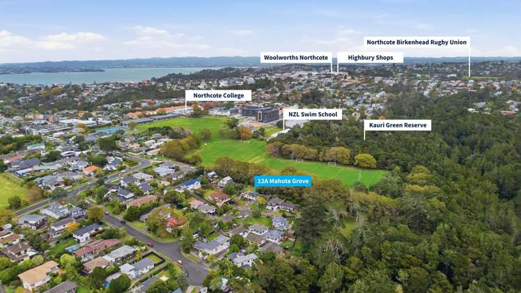 2/12 Mahuta Grove Northcote_23