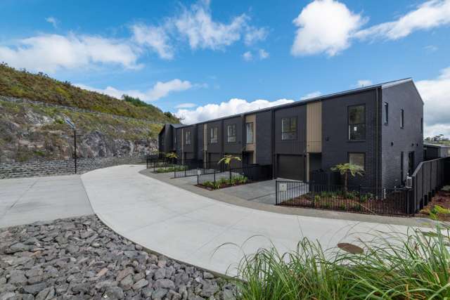 Private, Elevated 4 bedroom terrace