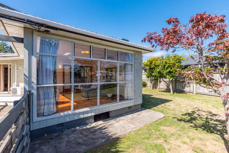 44 Menin Road Raumati South_14