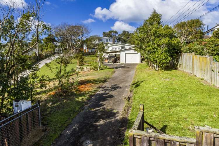 883 Beach Road Waiake_6