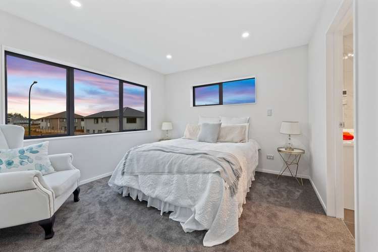 17 Koropa Road Flat Bush_10