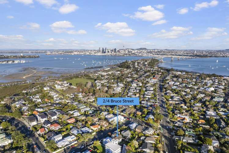 2/4 Bruce Street Northcote Point_12