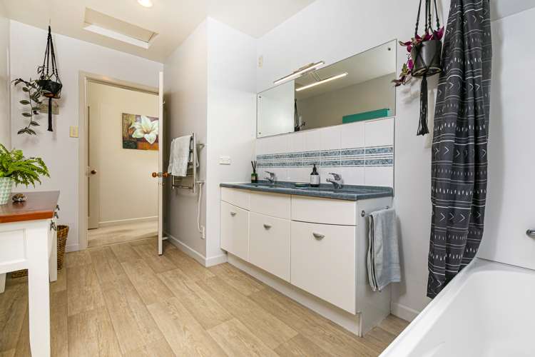 29 Korotaha Terrace Rothesay Bay_11