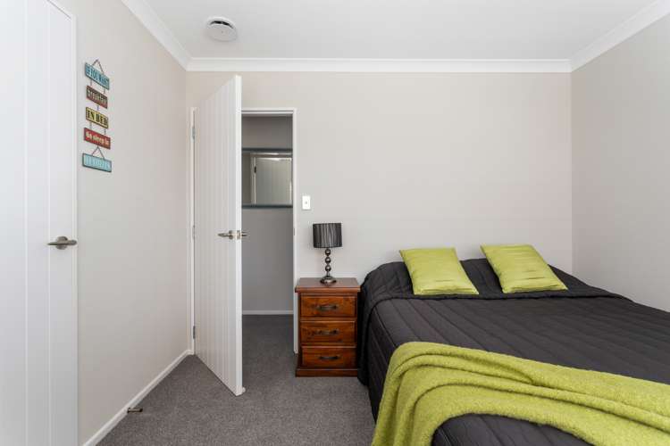 81 Oriental Parade Papamoa_18