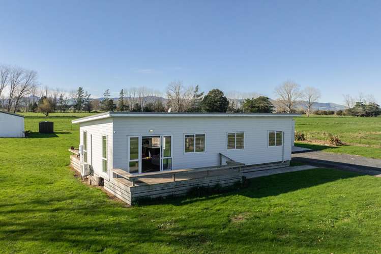 649 Wani Road Netherton_9