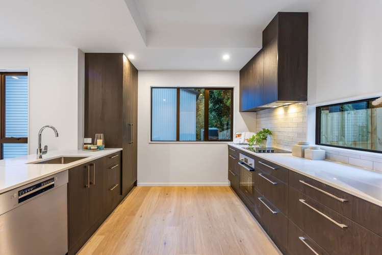 22/24 A&B Arataki Views Way Glen Eden_12