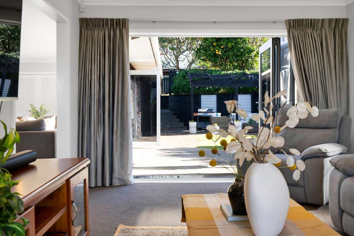 1 Cabot Place_5