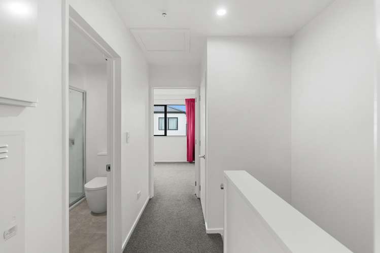 2/304 Waterloo Road Hornby_10