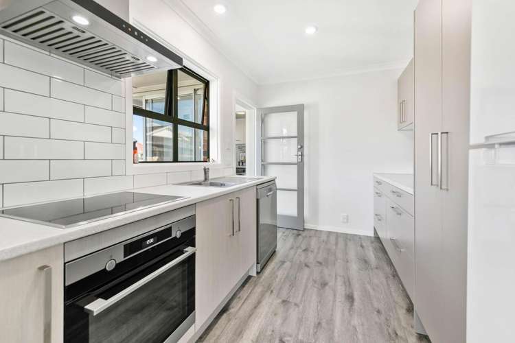 1/11 Clevedon Road Papakura_4