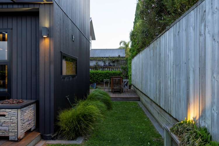 747b River Road Chartwell_21