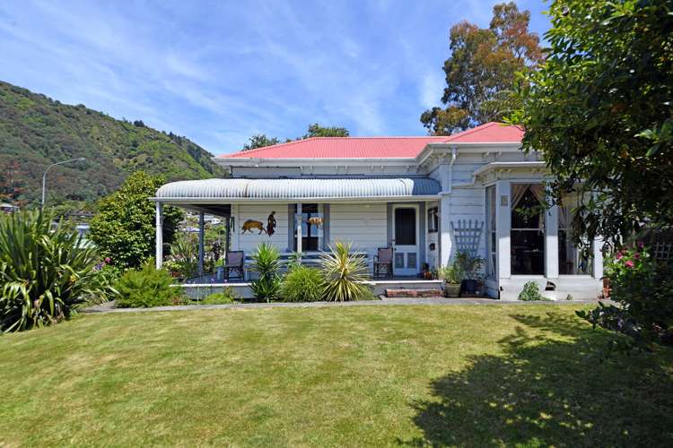 39 Wairau Road Picton_0
