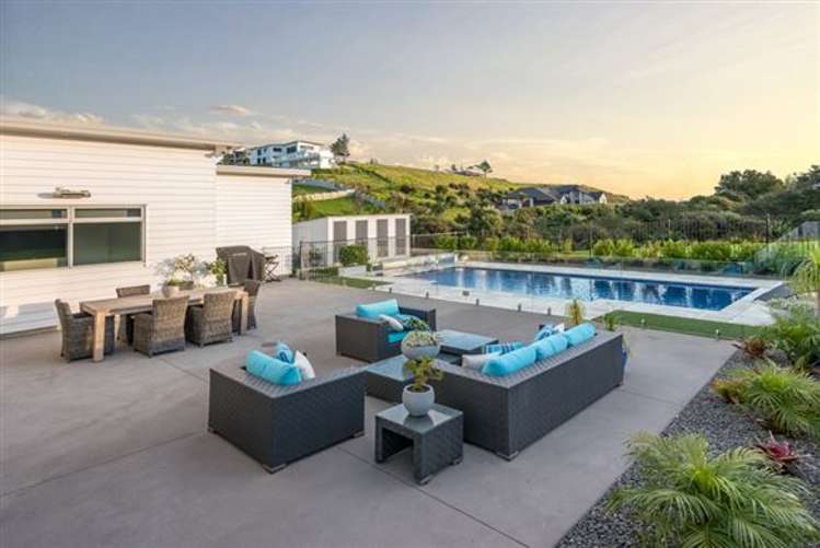 828 Redoubt Road Flat Bush_28