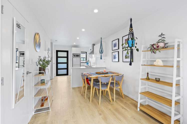 3/6 South Pacific Place Henderson_8