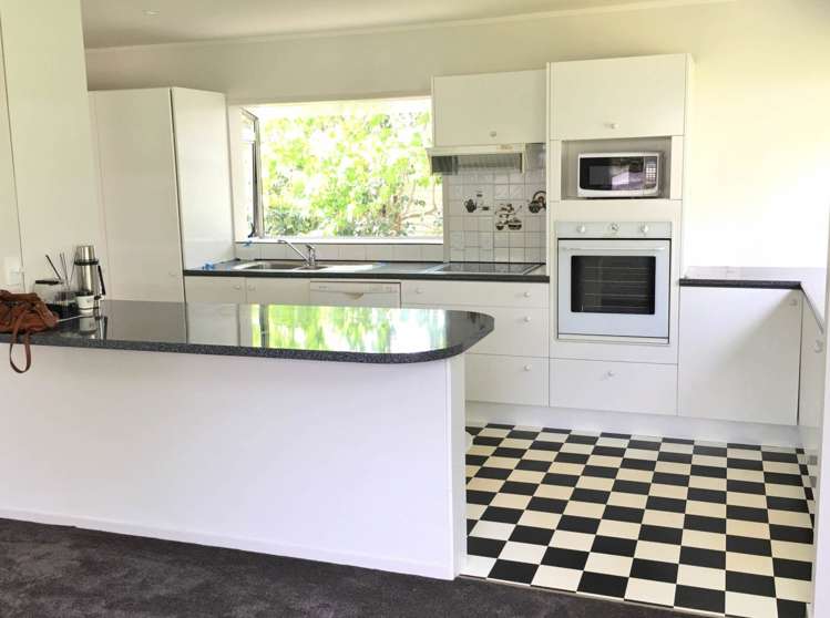 19 Mcphail Street Birkdale_2