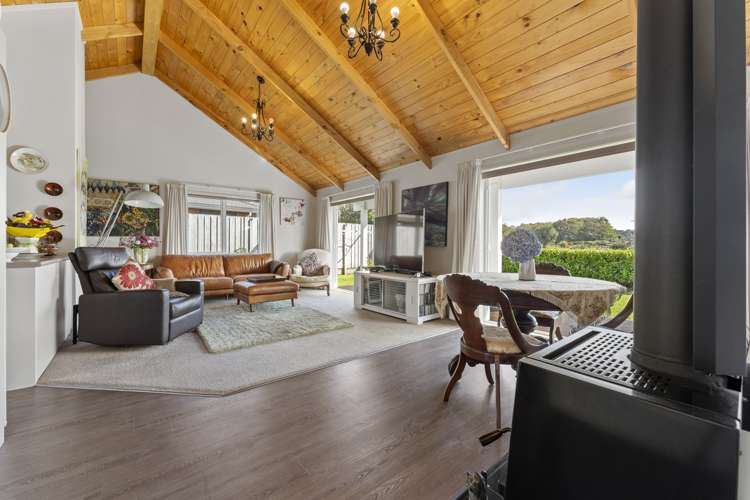 4 Montague Grove Stratford_1