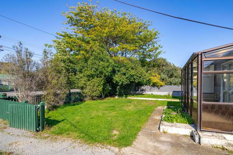 412 High Street South Carterton_2