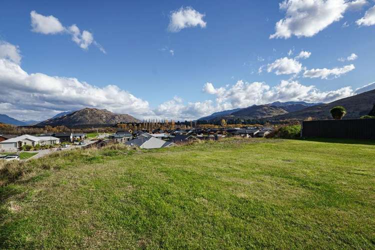 18/B Tonis Terrace Shotover Country_7