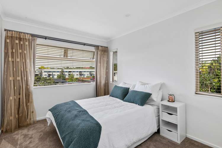 1/126 Whangaparaoa Road Red Beach_15