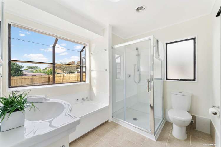 61 Charntay Avenue Clover Park_5