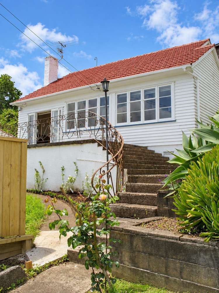 91 McCullough Mount Roskill_10