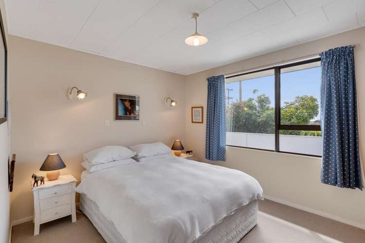 8 Beach Road_5