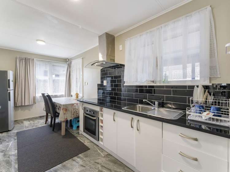6 Kuranui Place_3