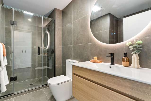 1/6 Embassy Place Glenfield_2
