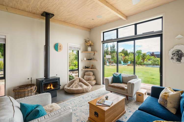 4 Goldie Lane, Albert Town Wanaka_11