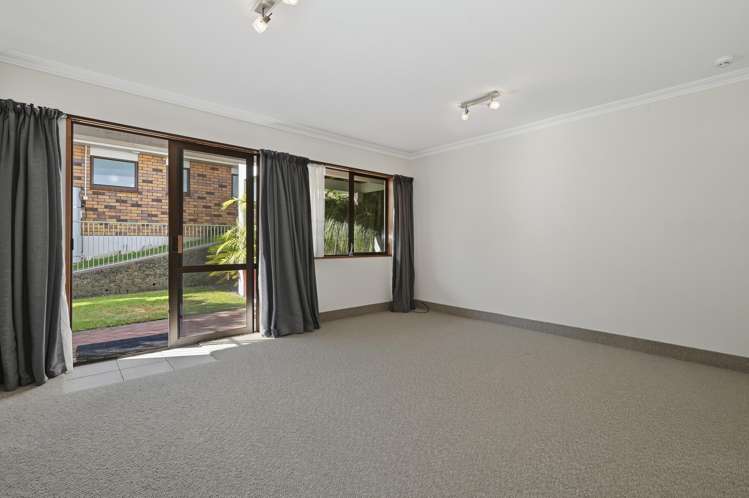 48 Hillcrest Road Otumoetai_13