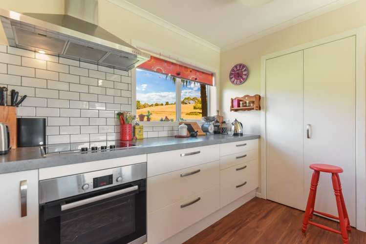 927 Waiwhero Road Ngatimoti_8