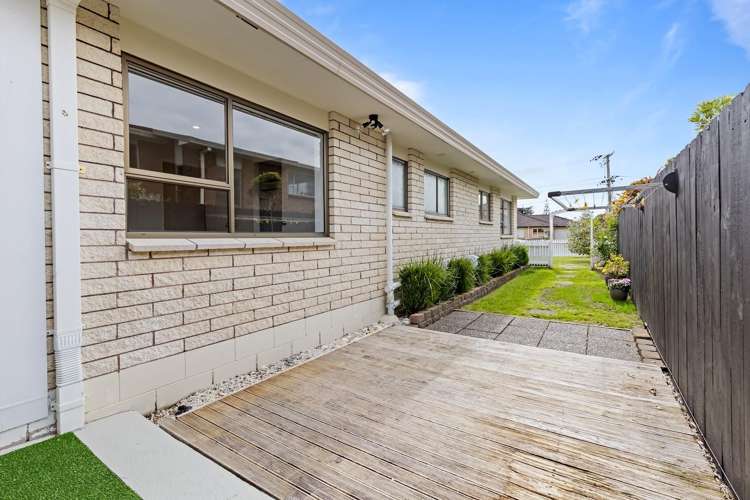 Flat 1/20 Pine Road Orewa_20