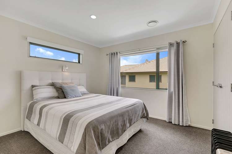 71 Te Puia Drive Aotea_19