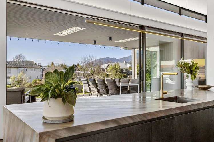 35 Pukenamu Road Rainbow Point_23