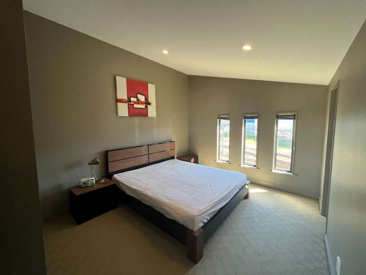 2f/5 Furneaux Way Remuera_9