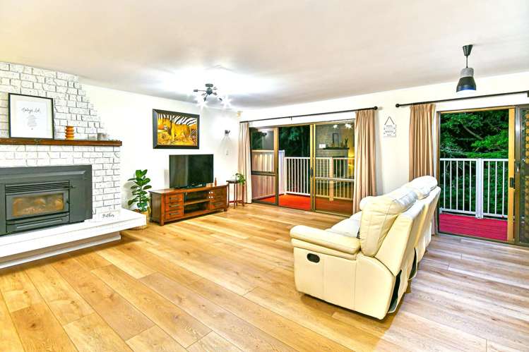 8 Deodar Place Totara Heights_18