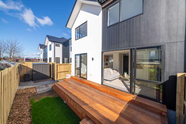 2/60 Olliviers Road Phillipstown_1