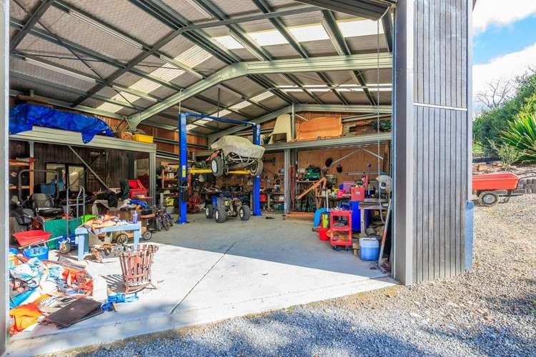 256 State Highway 16 Kumeu_9