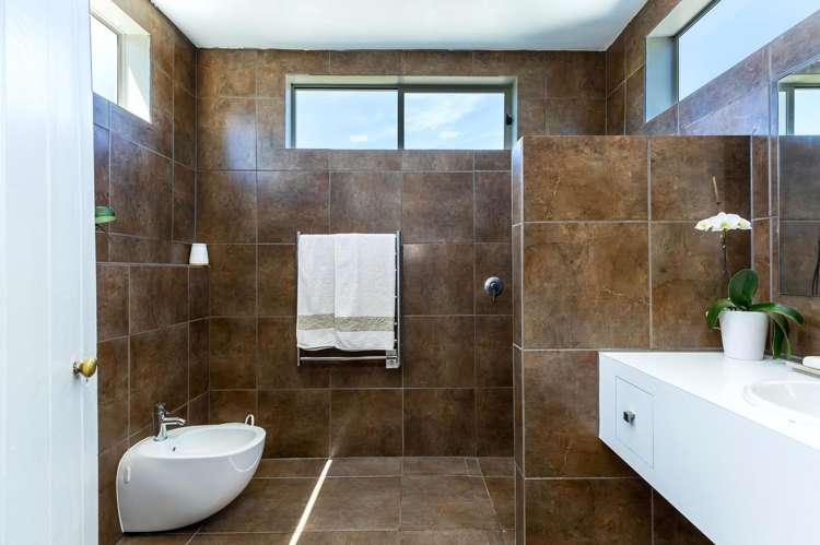 80 Battersea Road Morisons Bush_25