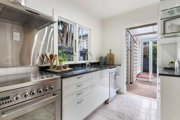 46b Wynyard Road Mount Eden_21