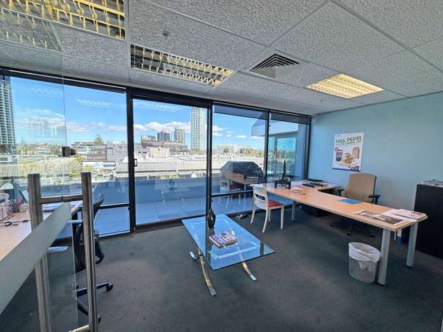 Unit 5/95 Hurstmere Road Takapuna_2