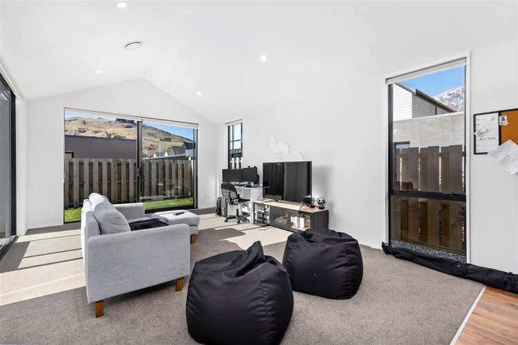 7 Bellamore Street Dalefield/Wakatipu Basin_1