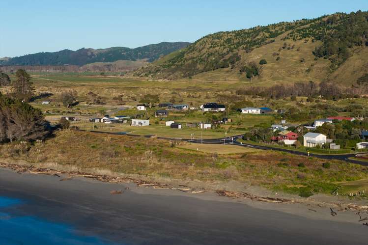 50 Blakes Approach Mahia_7