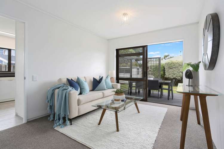 26 Kennedy Avenue Forrest Hill_9