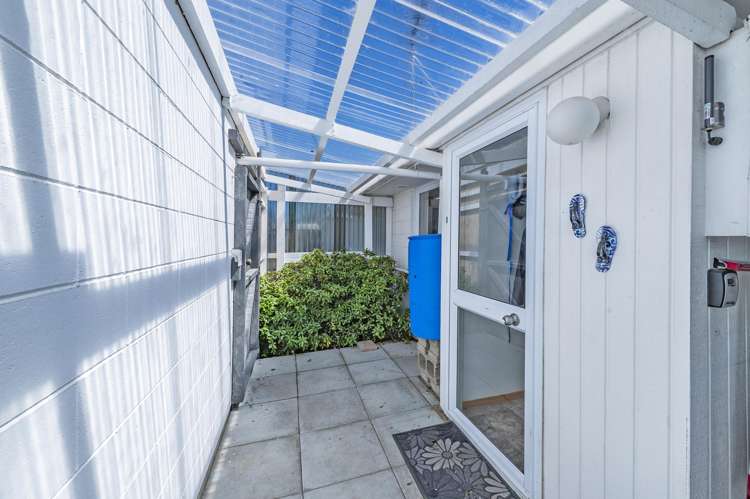 1/30 High Street Leeston_16