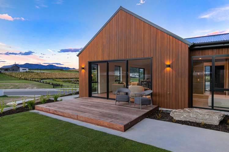 74 Avalon Station Drive_5