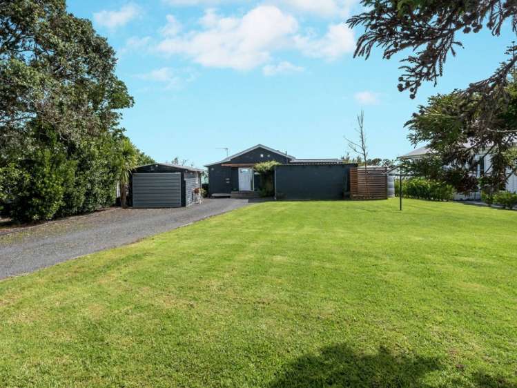 3 Hawke Crescent Beachlands_9