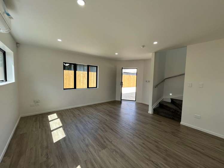 7F Chelburn Crescent Mangere East_1